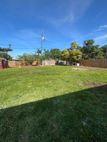 328 Urquhart Street, Lake Worth Beach, FL 33461