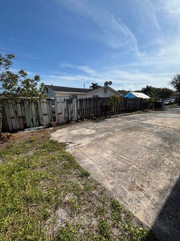 328 Urquhart Street, Lake Worth Beach, FL 33461