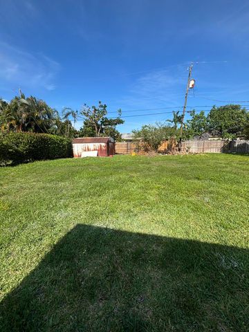 328 Urquhart Street, Lake Worth Beach, FL 33461