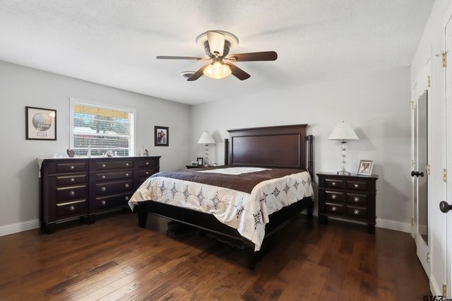 306 Dellwood Drive, Mount Pleasant, TX 75455