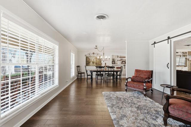 306 Dellwood Drive, Mount Pleasant, TX 75455