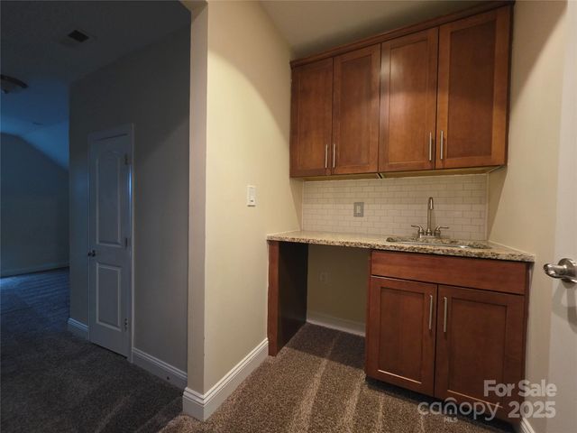 6319 Baltray Road, Charlotte, NC 28278