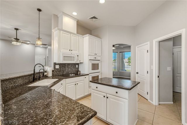 880 Benson Circle, Pahrump, NV 89060