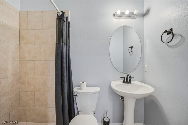 880 Benson Circle, Pahrump, NV 89060
