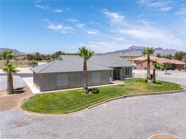 880 Benson Circle, Pahrump, NV 89060