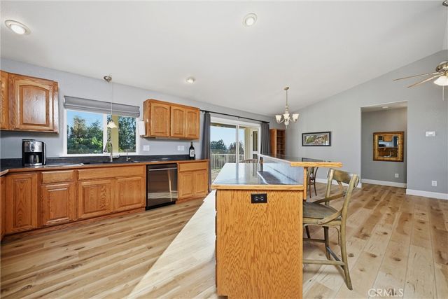 19093 Ravenhill Road, Hidden Valley Lake, CA 95467