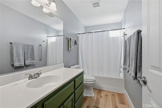 19093 Ravenhill Road, Hidden Valley Lake, CA 95467