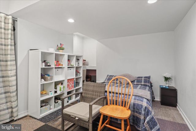 207 N LAURA ANNE DR, Sterling, VA 20164