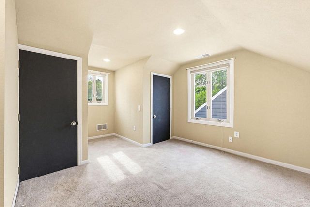 3421 S 80th STREET, Milwaukee, WI 53219