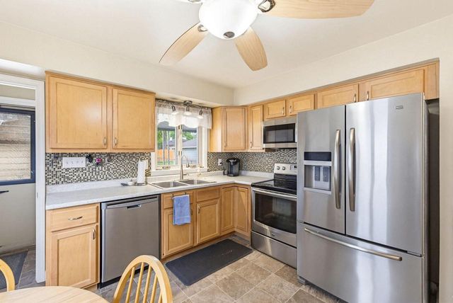 3421 S 80th STREET, Milwaukee, WI 53219