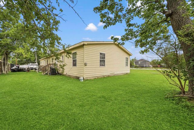 7446 Weyburn Street, Houston, TX 77028