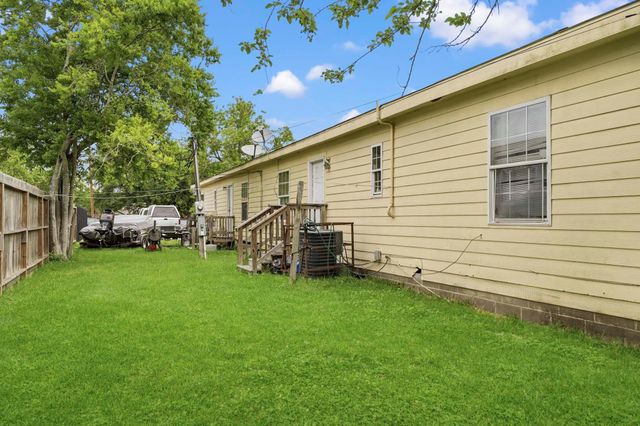 7446 Weyburn Street, Houston, TX 77028