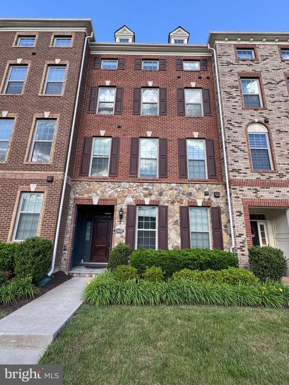 22659 NAUGATUCK SQ, Ashburn, VA 20148