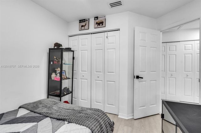 20869 NW 4th St, Pembroke Pines, FL 33029