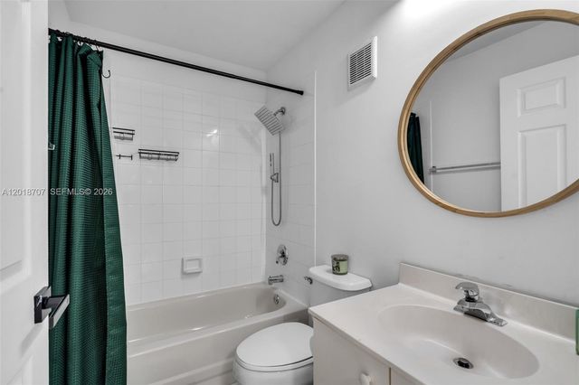20869 NW 4th St, Pembroke Pines, FL 33029