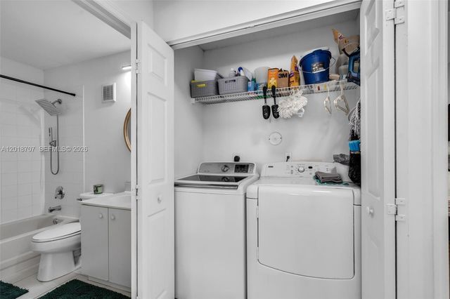 20869 NW 4th St, Pembroke Pines, FL 33029