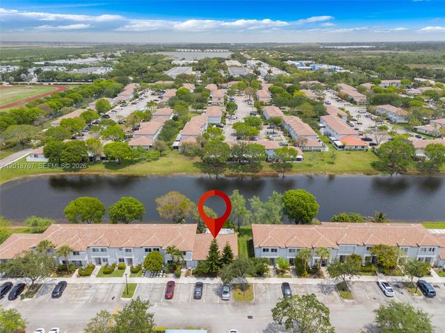 20869 NW 4th St, Pembroke Pines, FL 33029