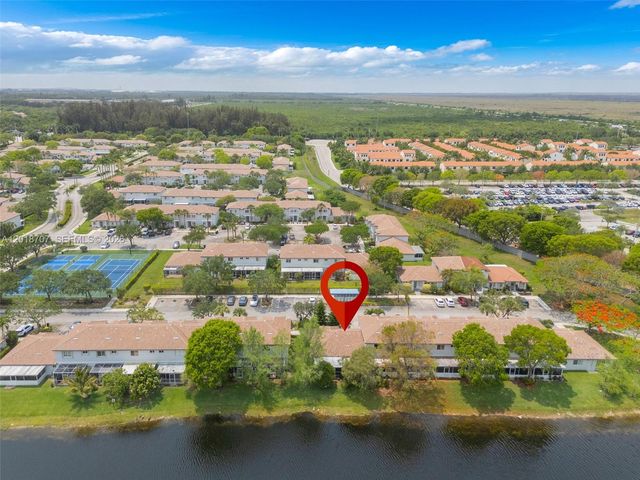 20869 NW 4th St, Pembroke Pines, FL 33029