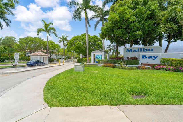 20869 NW 4th St, Pembroke Pines, FL 33029
