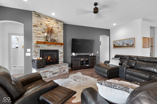 10941 Towpath Court, Fortville, IN 46040