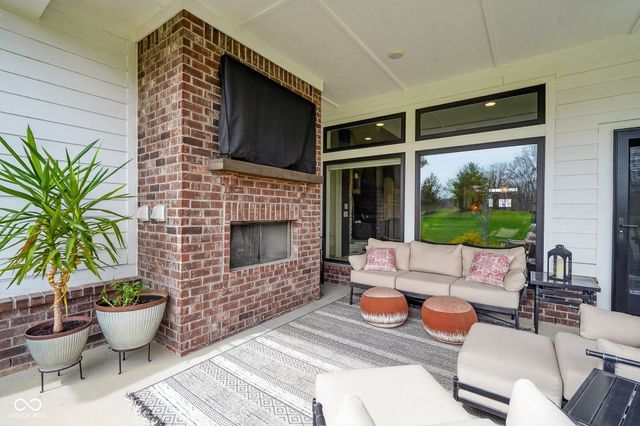 10941 Towpath Court, Fortville, IN 46040