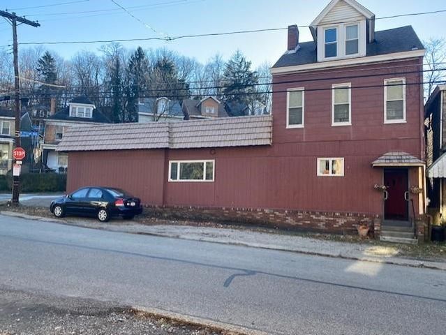 1100 Grand Ave, Brighton Heights, PA 15212