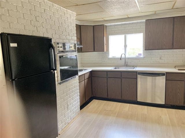 1100 Grand Ave, Brighton Heights, PA 15212
