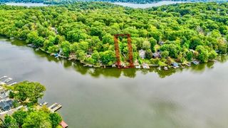 8 Oneida Ave, Hopatcong Boro, NJ 07843