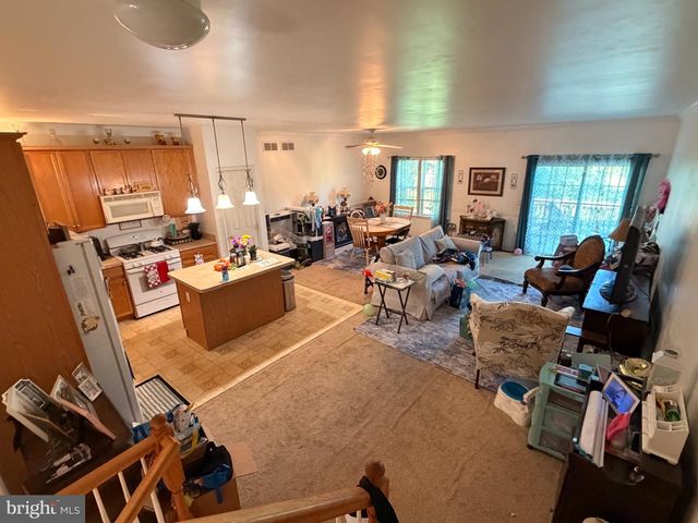 25 ISLAND BREEZE CT, Stafford Twp, NJ 08050