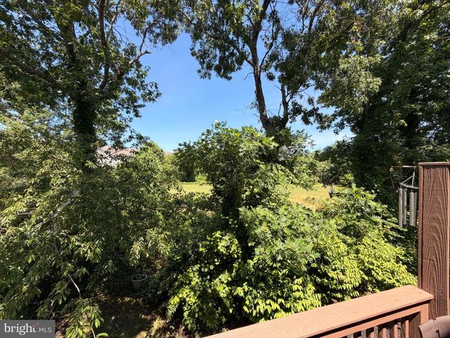 25 ISLAND BREEZE CT, Stafford Twp, NJ 08050