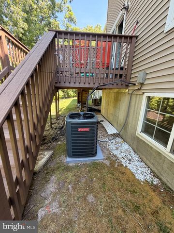 25 ISLAND BREEZE CT, Stafford Twp, NJ 08050