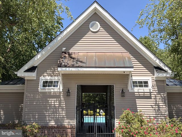 25 ISLAND BREEZE CT, Stafford Twp, NJ 08050