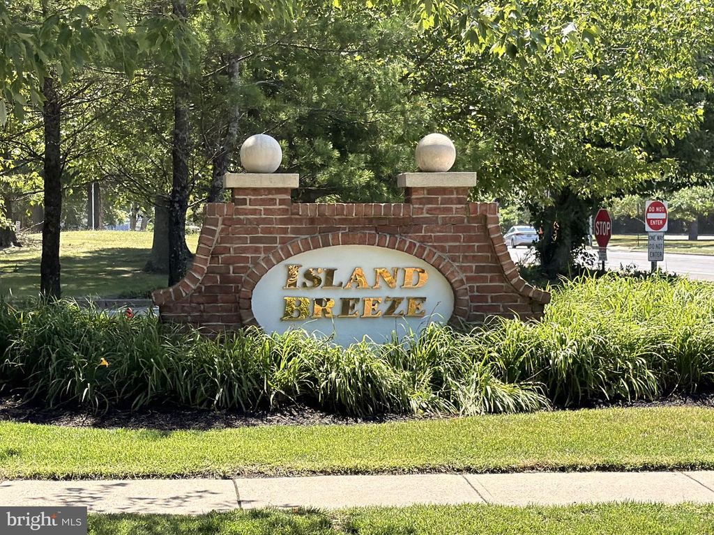 25 ISLAND BREEZE CT, Stafford Twp, NJ 08050