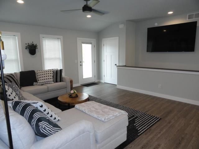525 Eagle Ridge Ln, Portage, WI 53901
