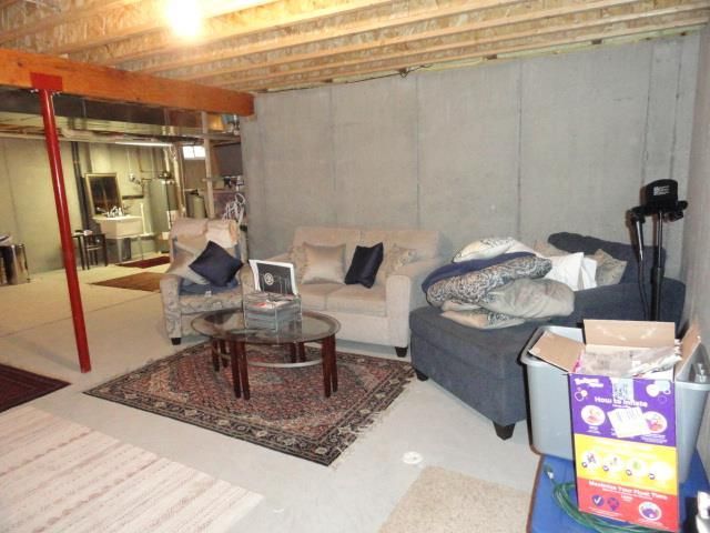 525 Eagle Ridge Ln, Portage, WI 53901