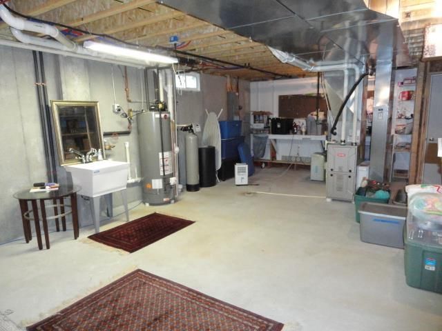 525 Eagle Ridge Ln, Portage, WI 53901