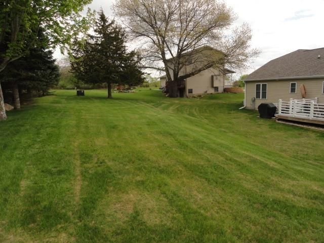 525 Eagle Ridge Ln, Portage, WI 53901