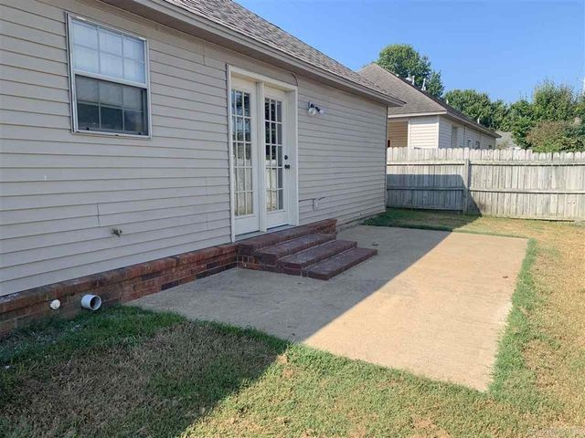 2102 Jonathan Lane, Searcy, AR 72143