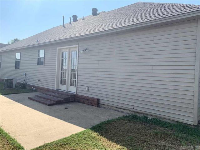 2102 Jonathan Lane, Searcy, AR 72143