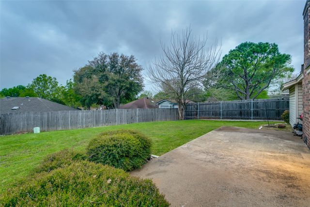 3019 Panhandle Drive, Grapevine, TX 76051