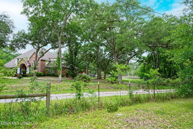 5190 Mcclellen Drive, Pass Christian, MS 39571