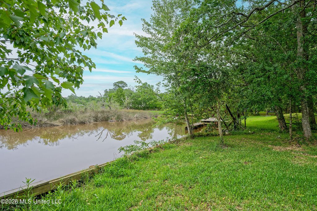 5190 Mcclellen Drive, Pass Christian, MS 39571