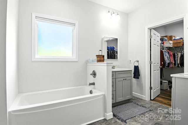 1739 Plantation Loop, Morganton, NC 28655