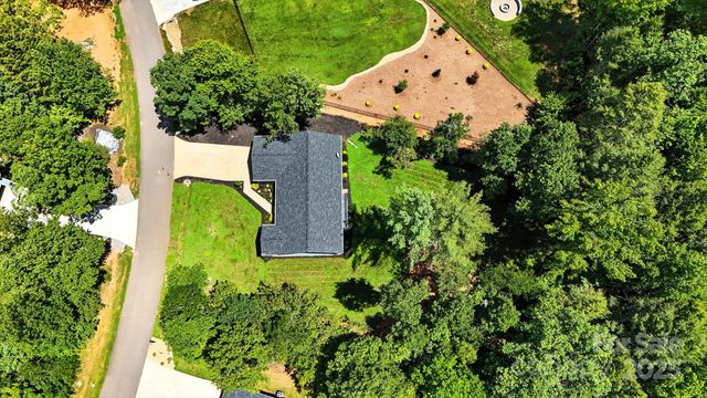1739 Plantation Loop, Morganton, NC 28655