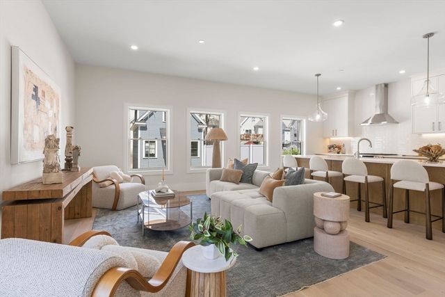 326 Lowell Street 1, Somerville, MA 02145