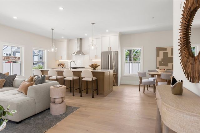 326 Lowell Street 1, Somerville, MA 02145
