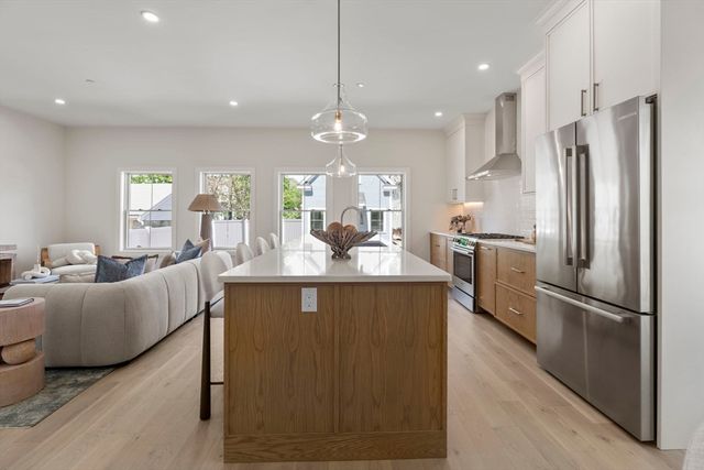 326 Lowell Street 1, Somerville, MA 02145