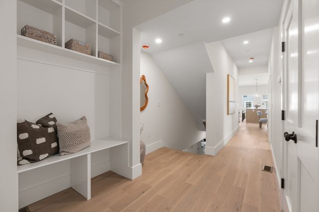 326 Lowell Street 1, Somerville, MA 02145