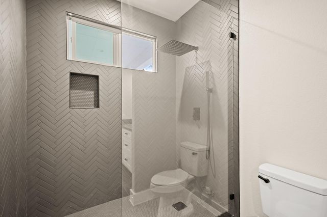 147 Kahana LN, Bastrop, TX 78602