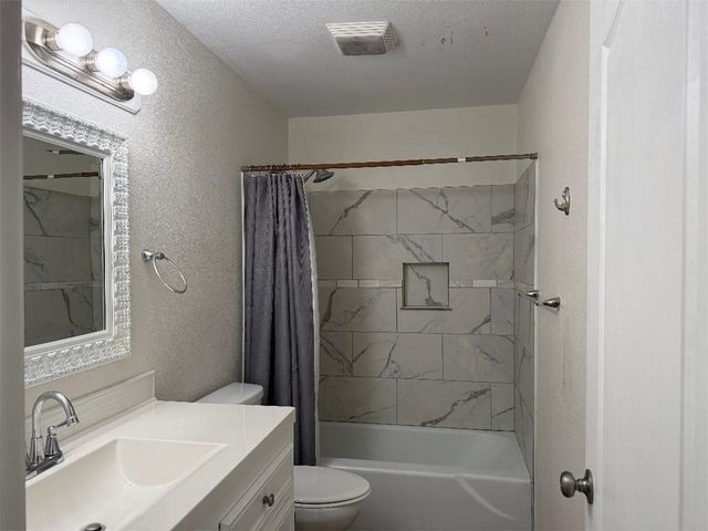 115 E Broadway Ave, Portland, TX 78374